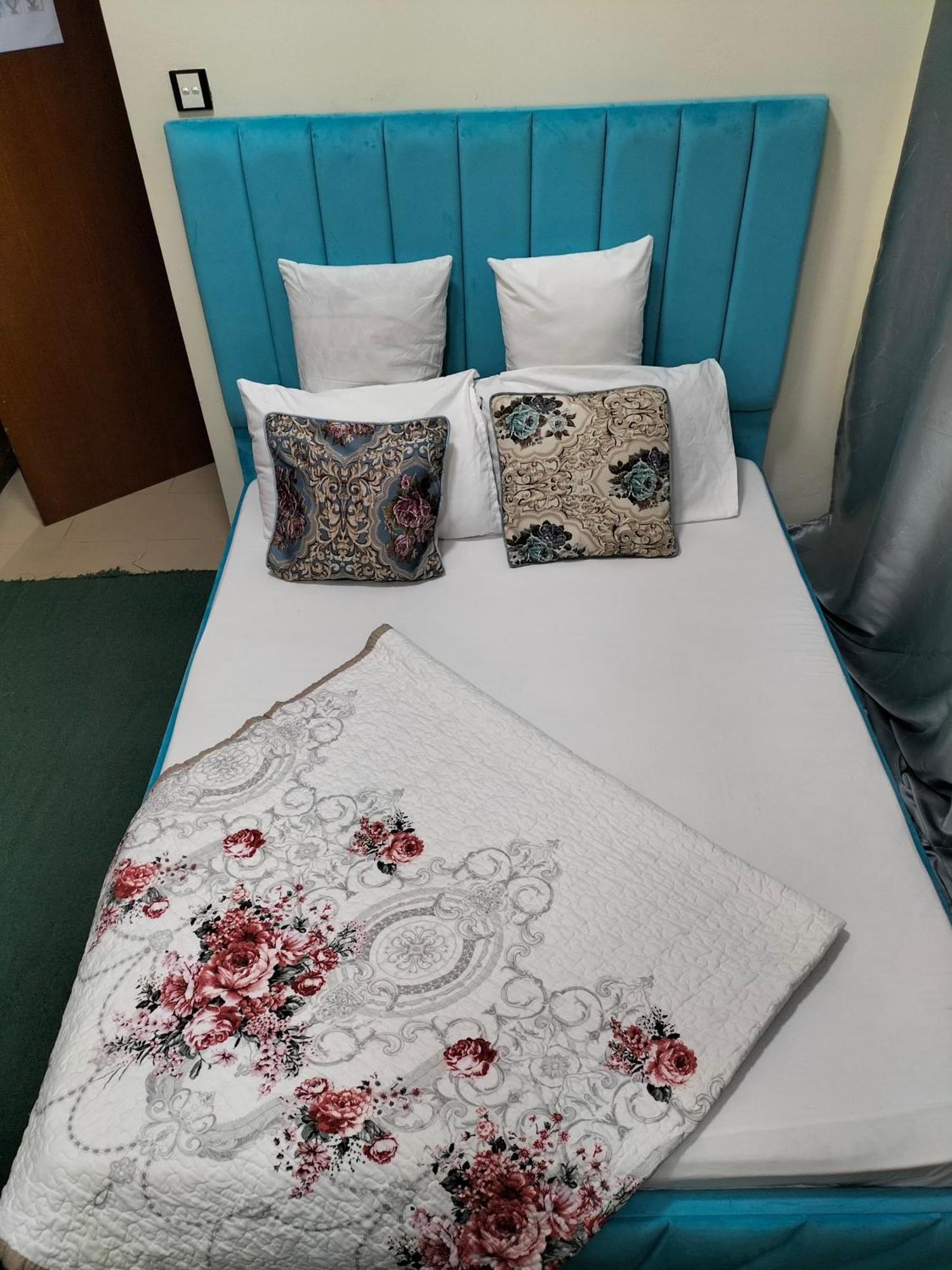 Bedspace, Hostel And Accomodation Al Nahda 2 Дубай Екстериор снимка